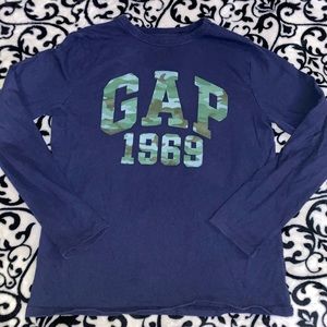 Boys long sleeve Gap T-shirt. Size YXL.